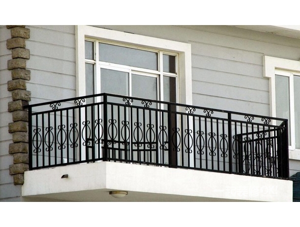 锌钢阳台护栏可以成为许多房屋阳台的标准
